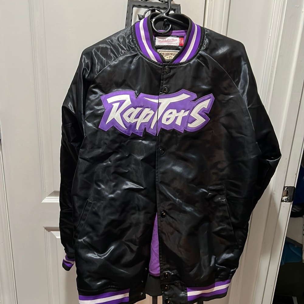Mitchell and ness bomber jacket